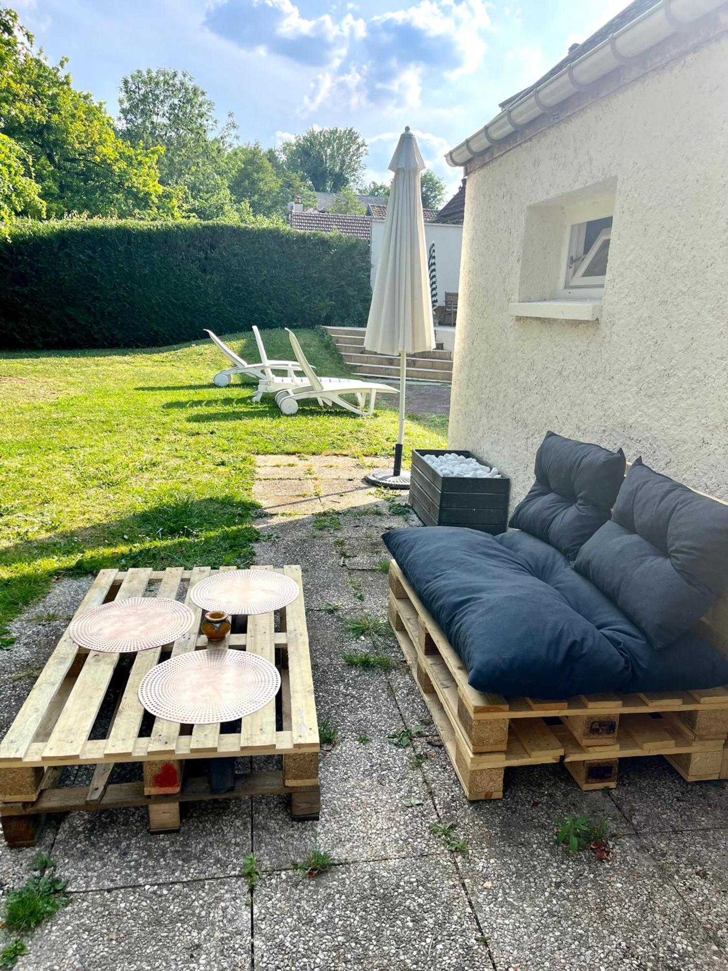 Avec Grand Jardin + Parking